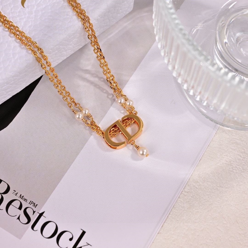 chr1st1an D10r necklaces